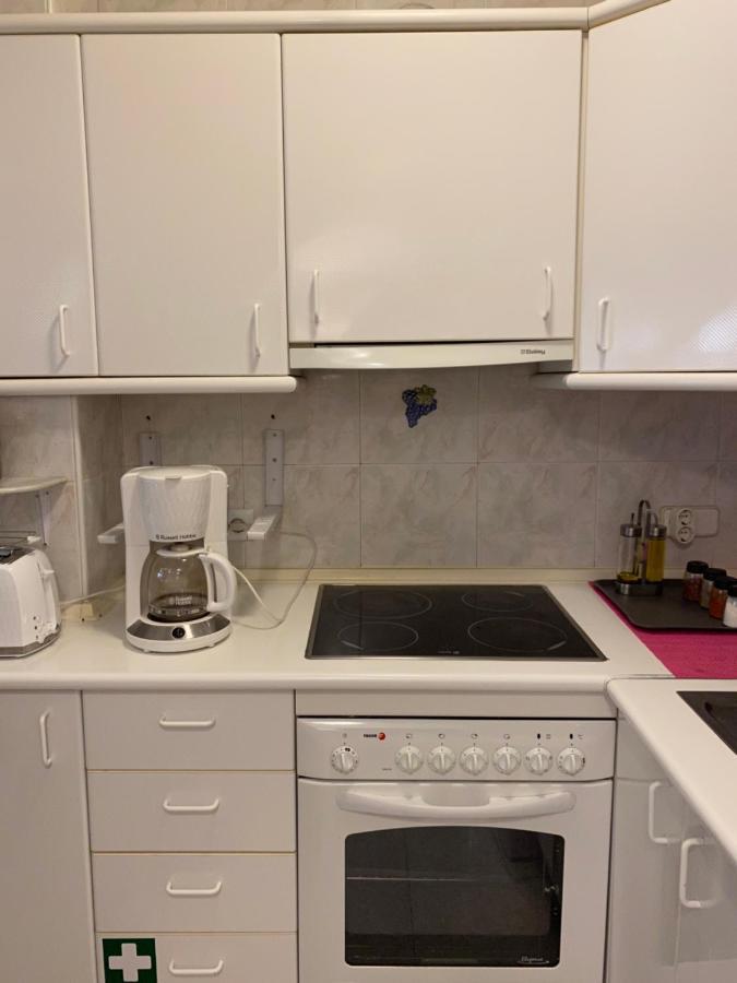 Marbella Skol Apartment ภายนอก รูปภาพ